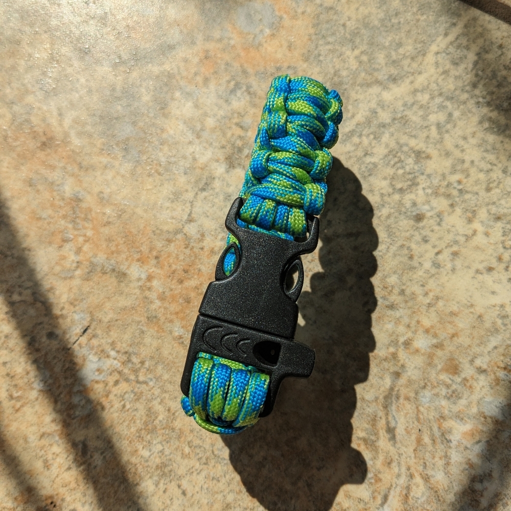 Paracord wrist band